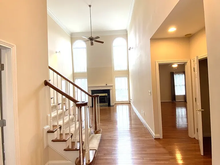 4224 Evergreen Dr — Photo 3