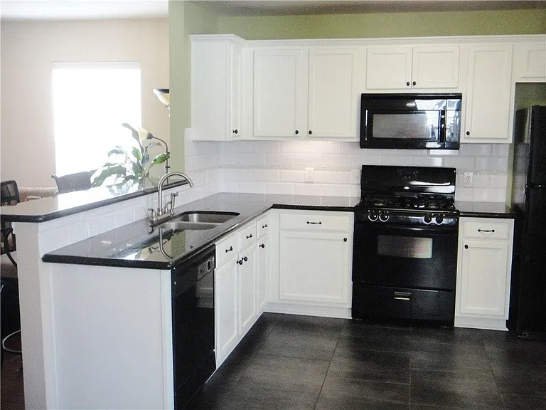 509-2 N Cascades Ave — Photo 5
