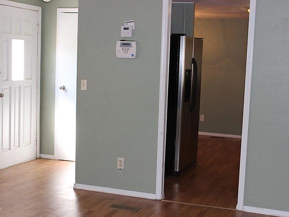 3rd image of 234 N 80th Pl