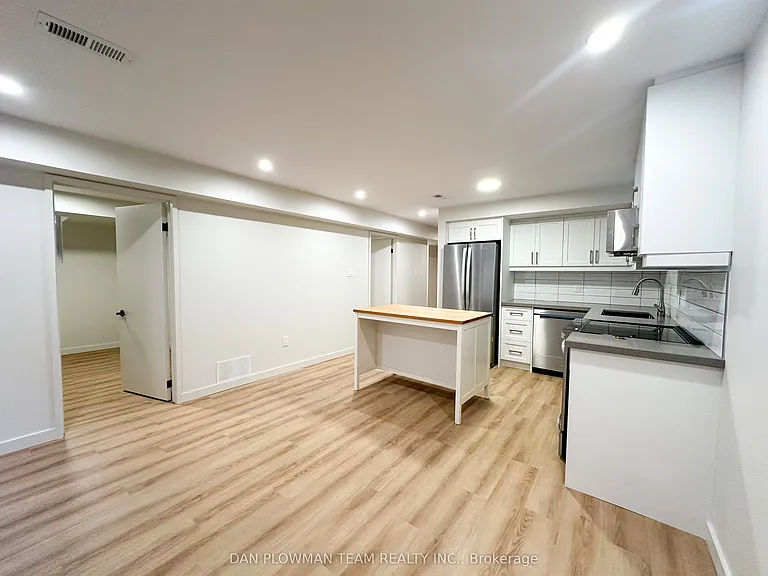 813 Groveland Ave #BASEMENT — Photo 3