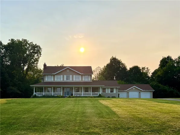 6429 Winding Tree Dr, New Carlisle, OH 45344