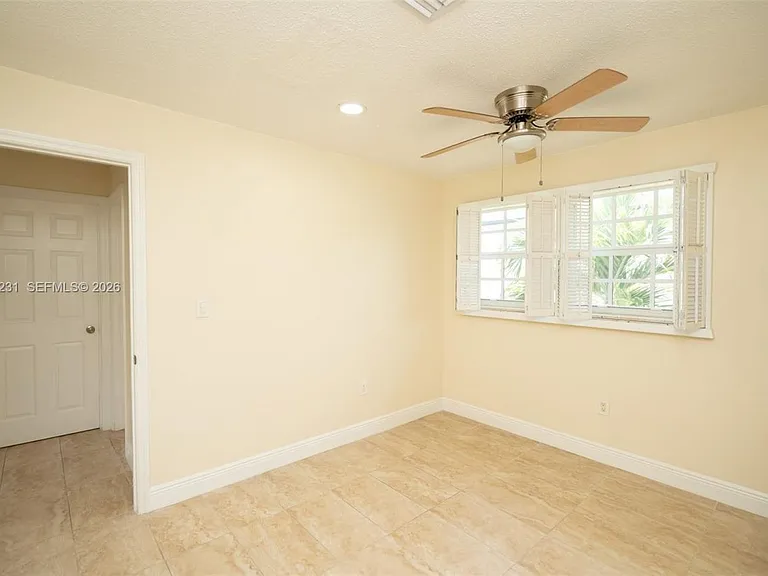 5613 Pierce St #1 — Photo 42