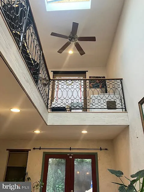 2 bed, 2.0 bath, 1975 sqft, $2,700 — Photo 4