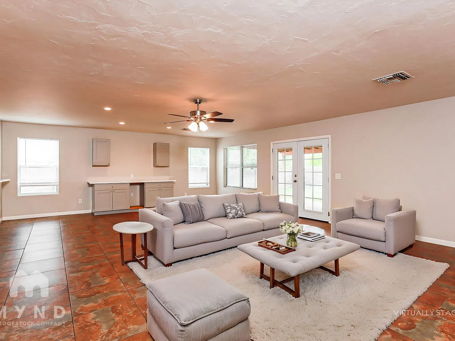 4 bed, 2.0 bath, 2045 sqft, $1,895 — Photo 2