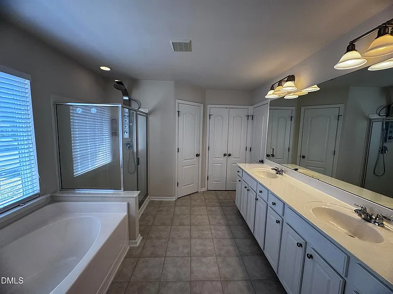 3303 Colorcott St — Photo 11