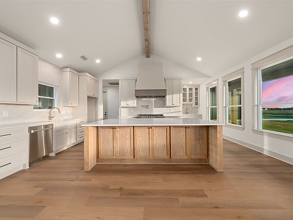 2nd image of 260 Willow Moon Ranch Rd