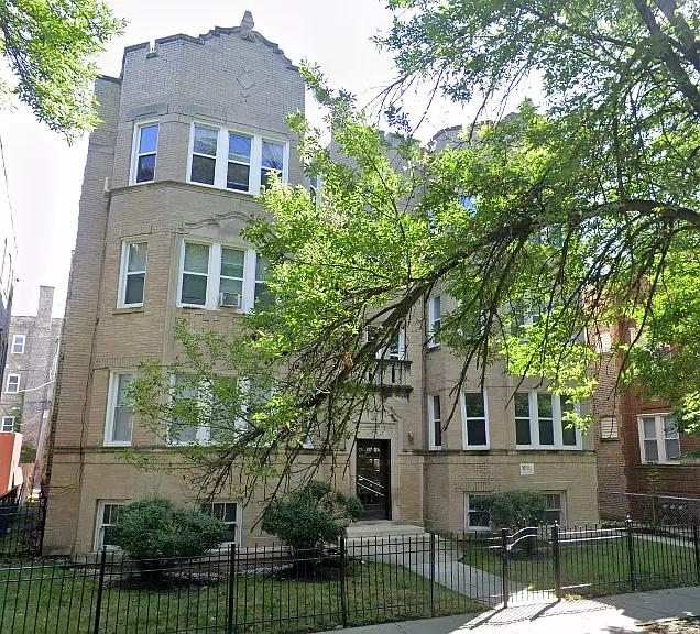 6437 N Leavitt St #1 — Photo 1