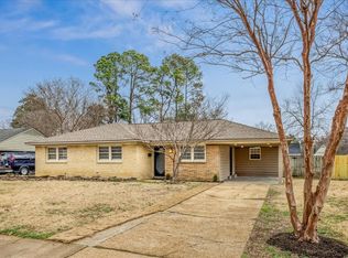 320 W Peg Ln, Memphis, TN 38117