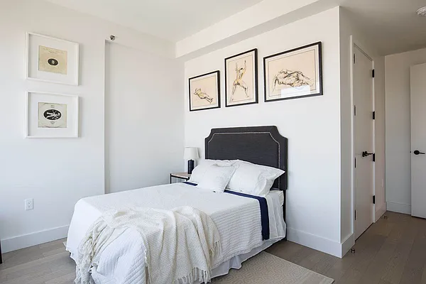 Rented by Tapiro Realty | media 10