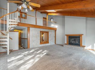2140 N 93rd St, Wauwatosa, WI 53226
