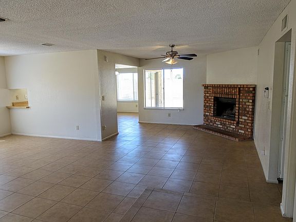 4th image of 1702 E Saint Anne Ave