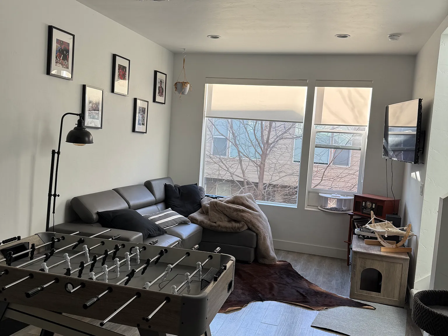 1055 W Rooftop Dr — Photo 1