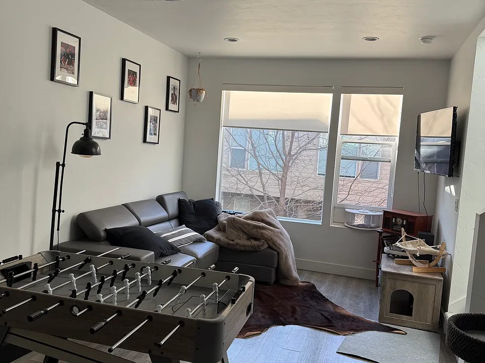 1055 W Rooftop Dr