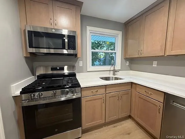 75 Hillside Ave — Photo 9