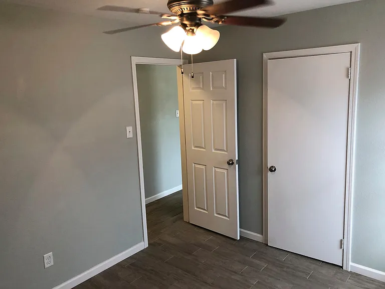 7628 Macon Dr — Photo 24