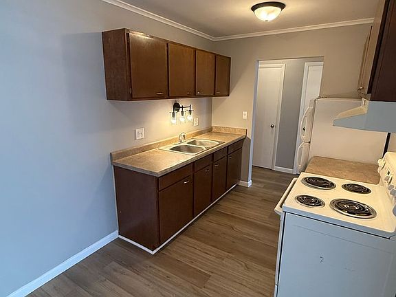 3rd image of 725 16th Ave #29