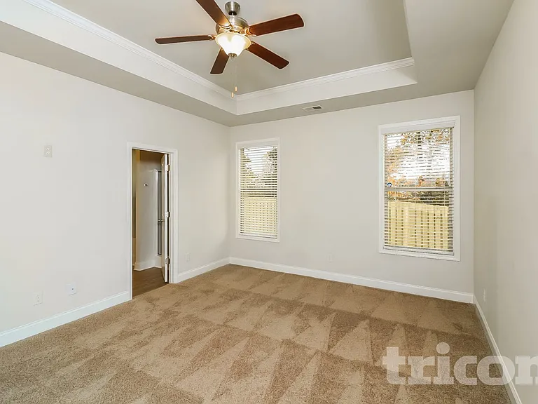 371 Ireland Ln — Photo 9