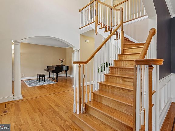 4th image of 9 Wyeth Ln