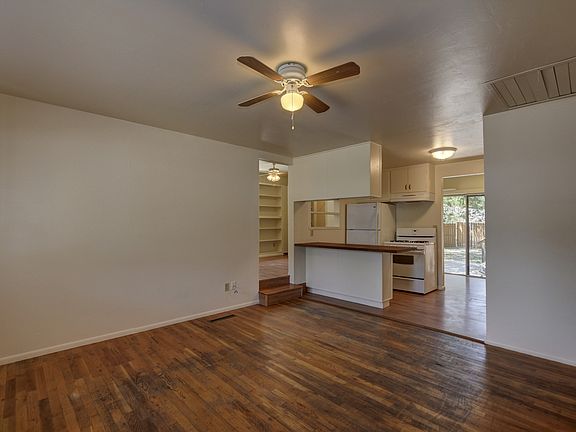 5th image of 806 Campbell St #A