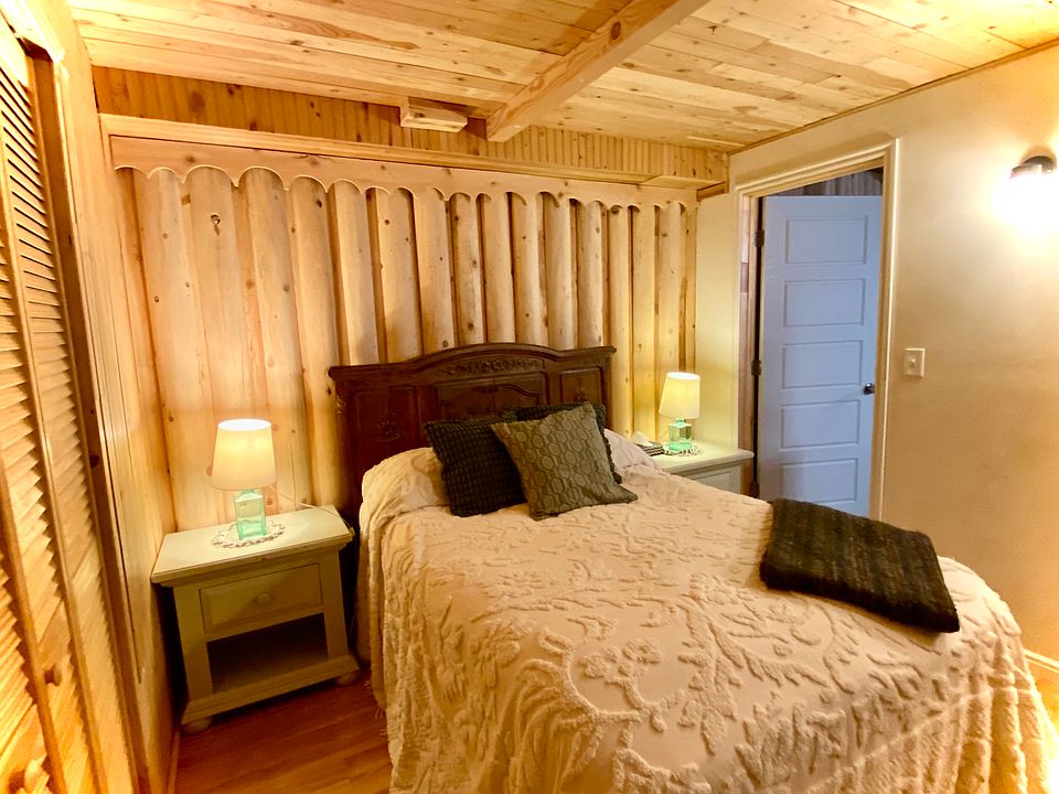 Second Bedroom 
Double Bed