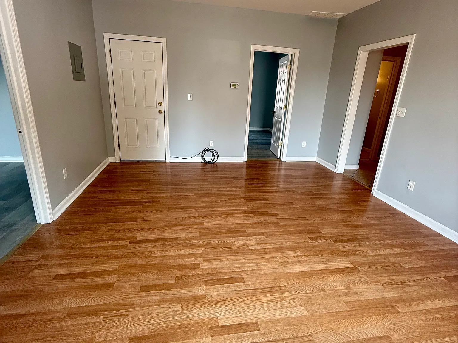 3 bed, 1100 sqft, $1,700 — Photo 3