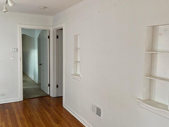 4th image of 515 N Humphrey Ave Floor 1