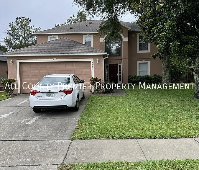 4543 Willamette Cir — Photo 1