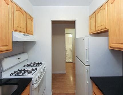 5th image of 14033 34th Ave APT 3A