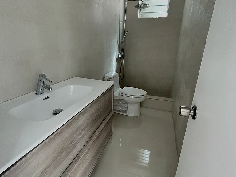 1504 Calle Mirsonia #2 — Photo 6