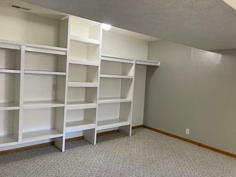 3040 S 35th Ave — Photo 31