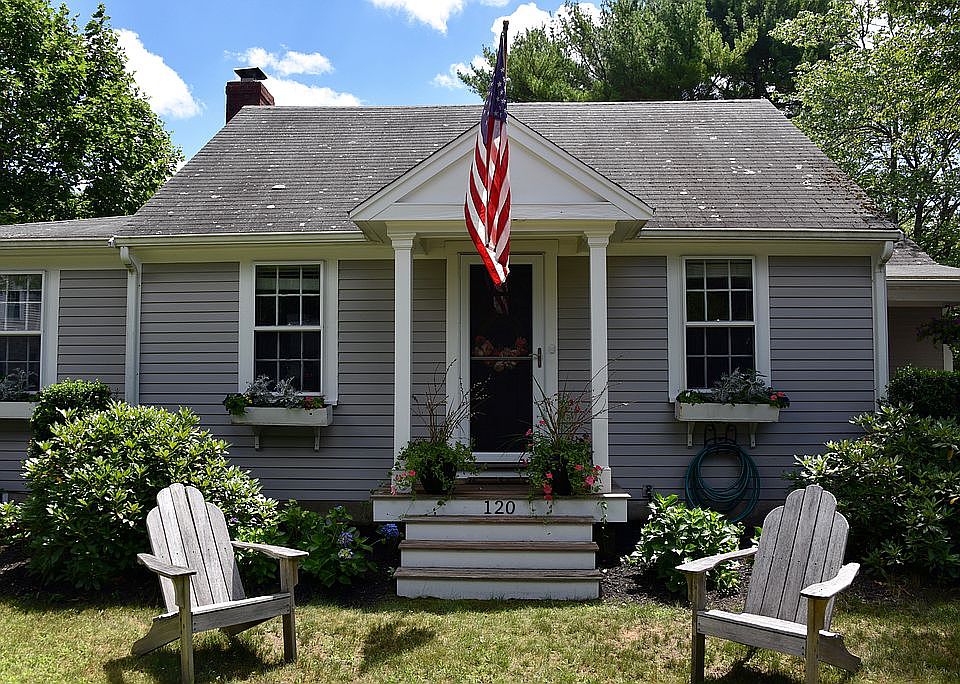 1st image of 120 Hobart St