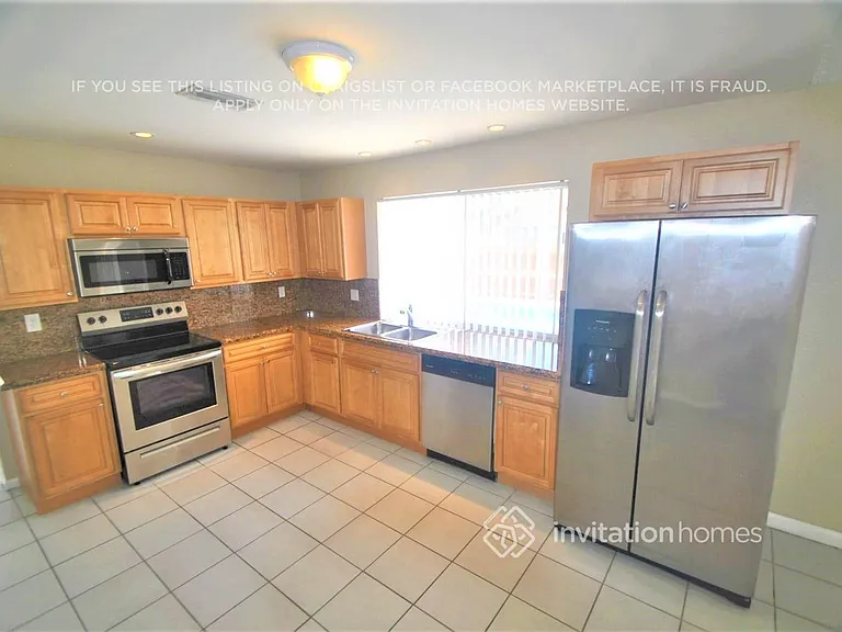 9897 Moss Pond Dr — Photo 3