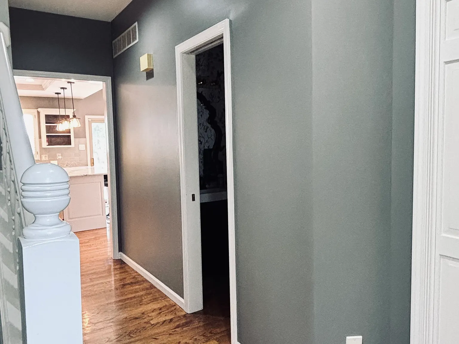 3 bed, 2.5 bath, 2000 sqft, $2,400 — Photo 4