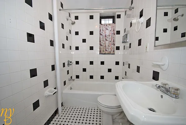 Rented by New York Dwellings LLC | media 21