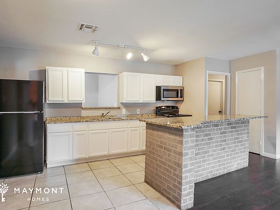 5th image of 455 Maplewood Ln