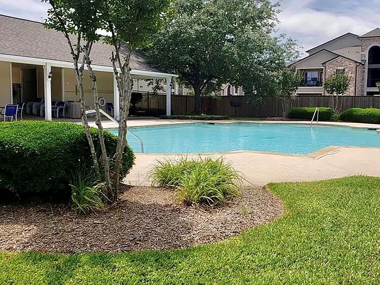 8318 Greys Ln — Photo 20