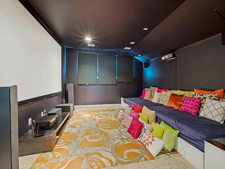 415 Dry Canyon Dr — Photo 15