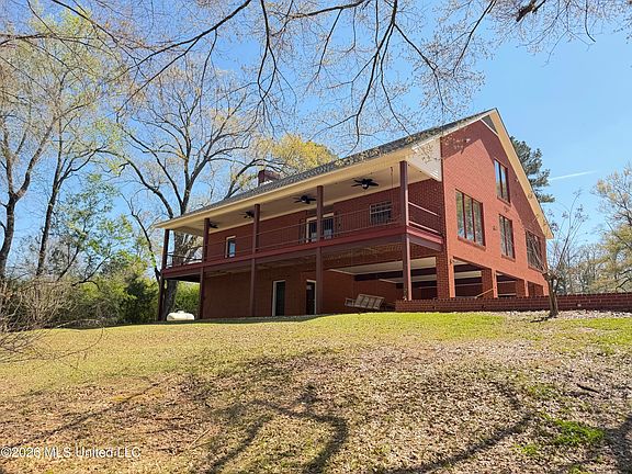 4th image of 3253 Highway 488