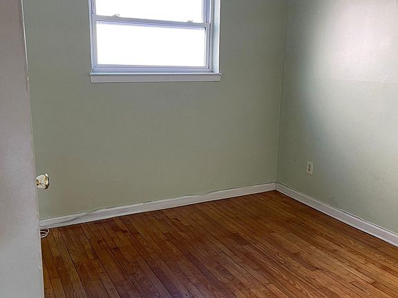4th image of 703 Hollywood Ave