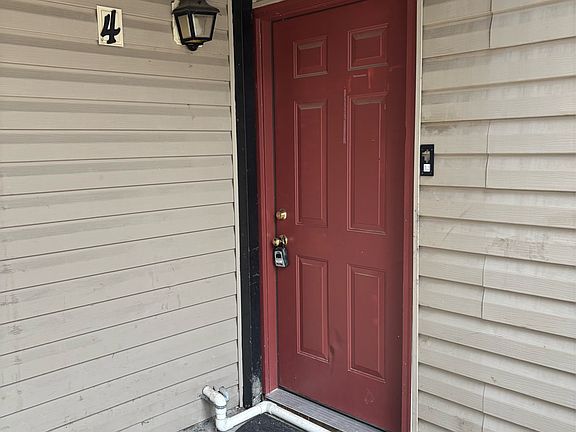 4th image of 1128 Southwood Dr