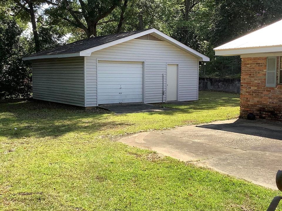 2nd image of 4501 17th St