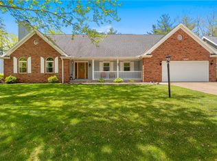 2120 Edgewood Dr, Charleston, IL 61920