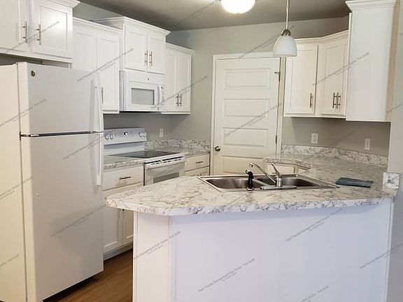 5th image of 2127 Ingalls Ln #A
