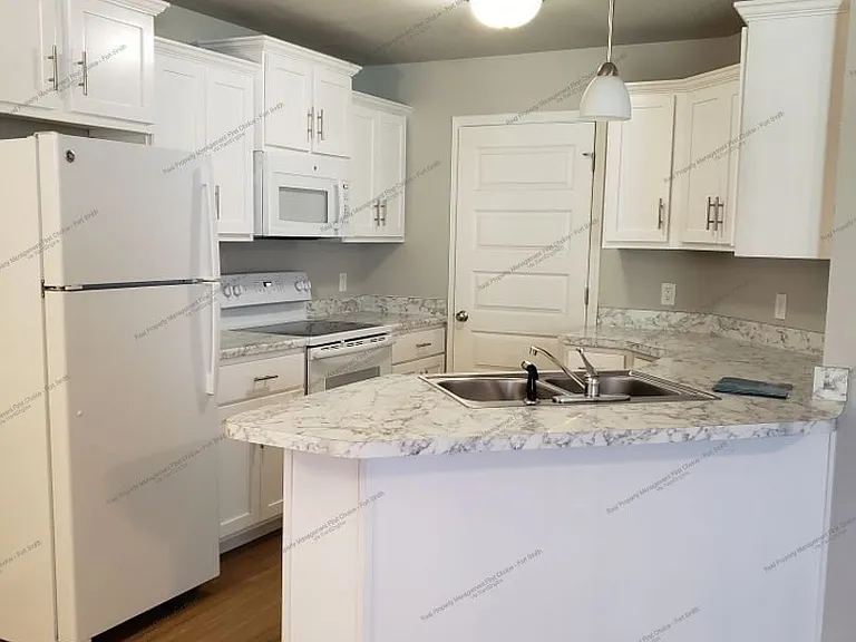 2127 Ingalls Ln #A — Photo 5