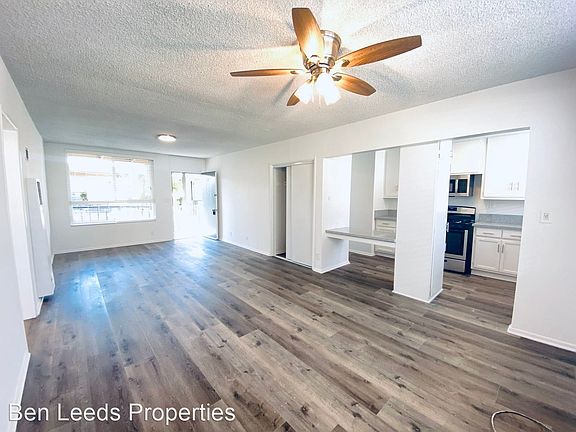 4th image of 7351 Variel Ave APT 7