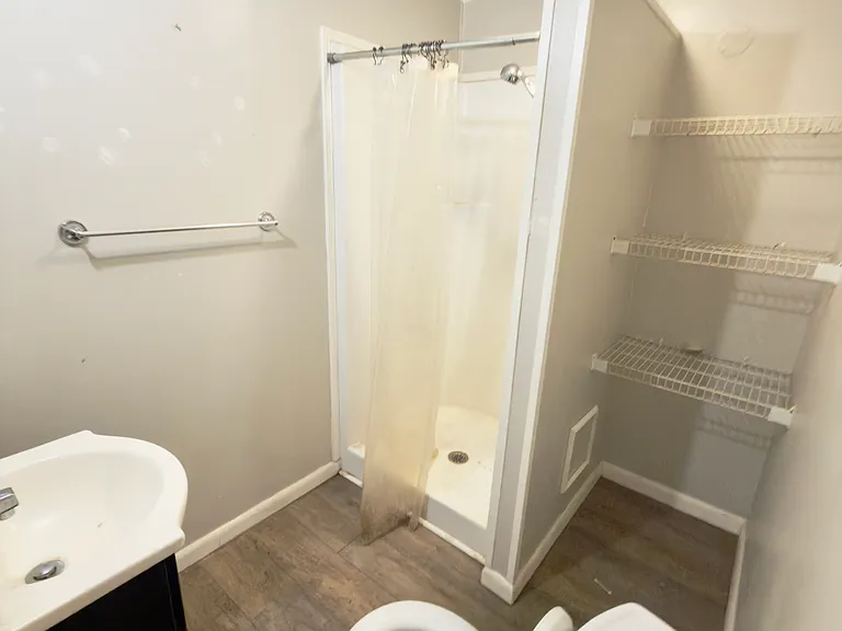 310 Maple Ave #B — Photo 6