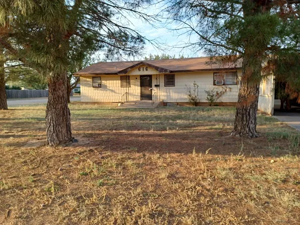 616 W 7th St, Post, TX 79356