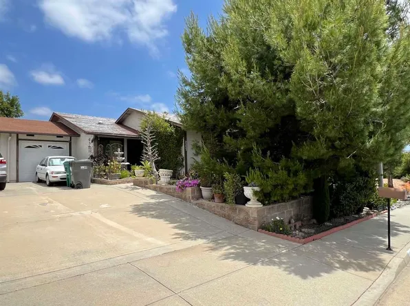 4530 Beverly Glen Dr, Oceanside, CA 92056