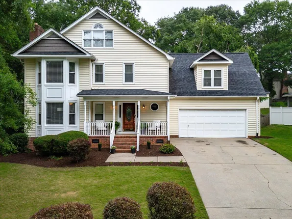 121 Legrae Ln, Taylors, SC 29687