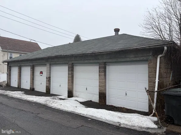 116 N Laurel St, Sugarloaf, PA 18249